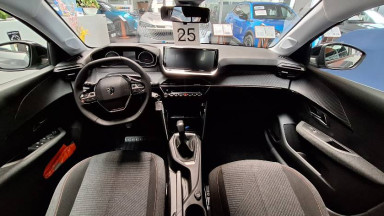 Peugeot 208  STYLE  PureTech  75k BVM5 (MYG0)