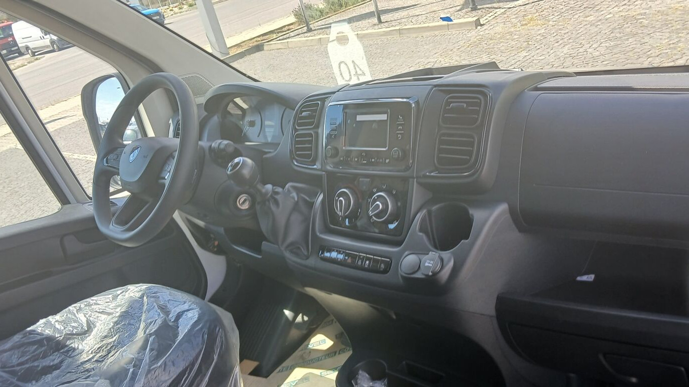 Peugeot Boxer Boxer Furgon 435 L4H2 2.2 BlueHDi 180 €6.4 MT6