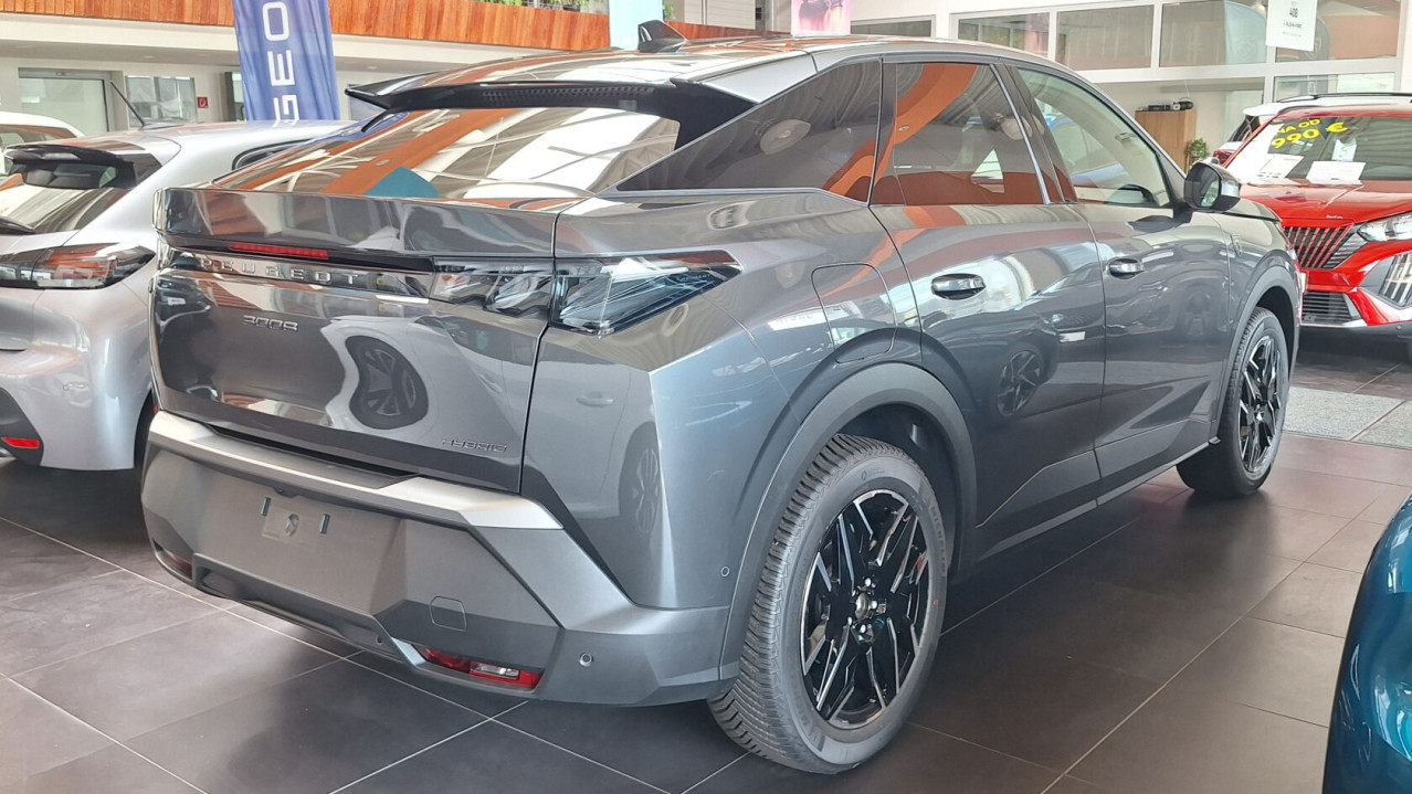 NEW 3008 GT Hybrid 145k e-DCS6 (MHEV) (MYC2)