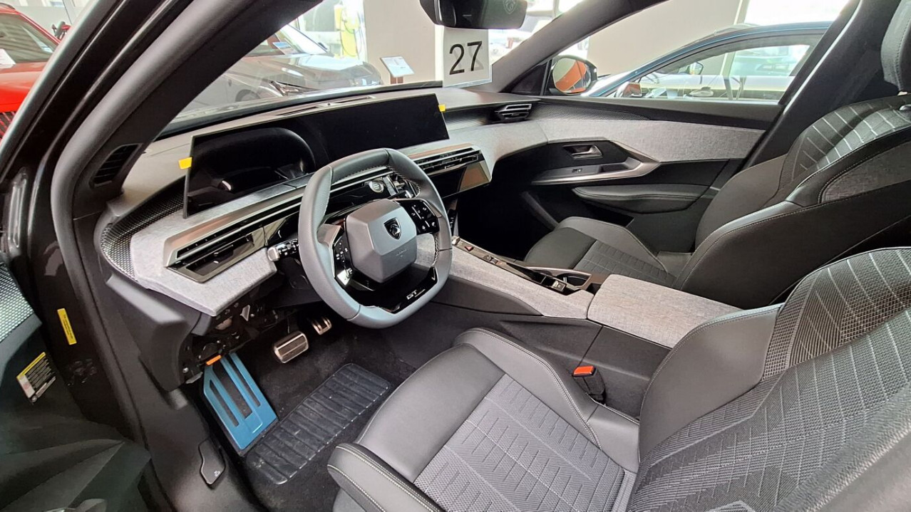 NEW 3008 GT Hybrid 145k e-DCS6 (MHEV) (MYC2)