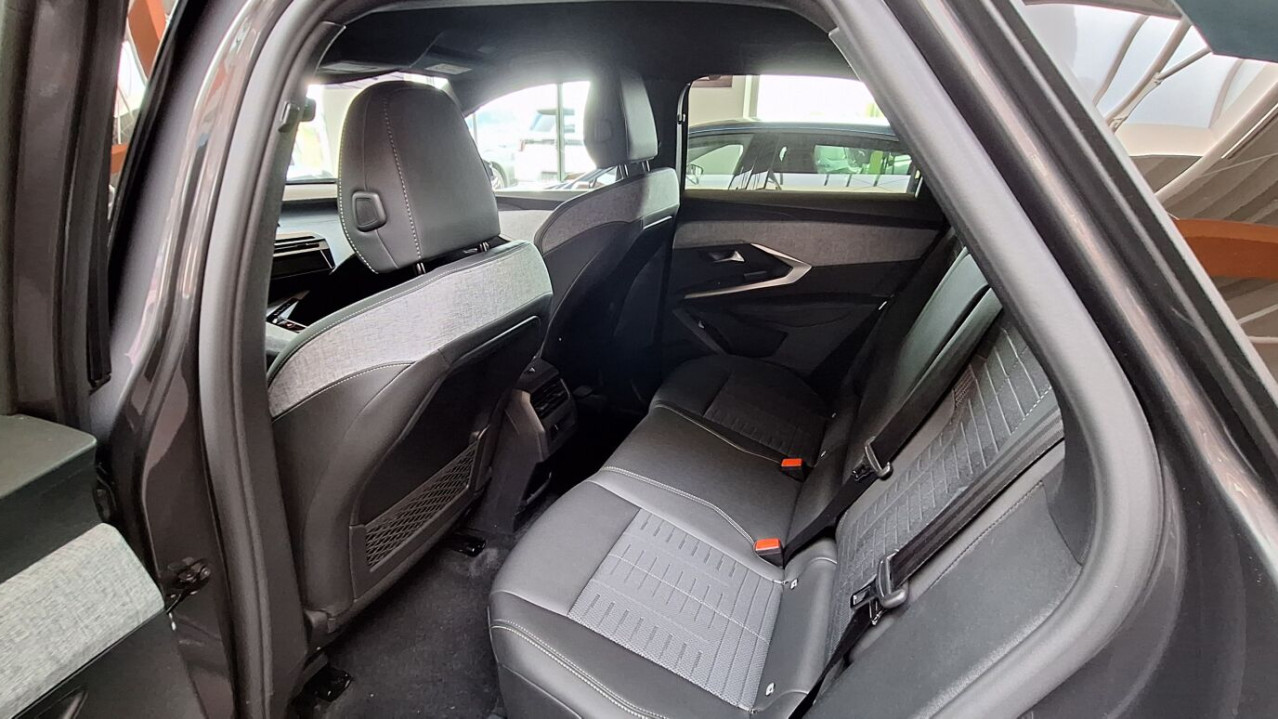 NEW 3008 GT Hybrid 145k e-DCS6 (MHEV) (MYC2)