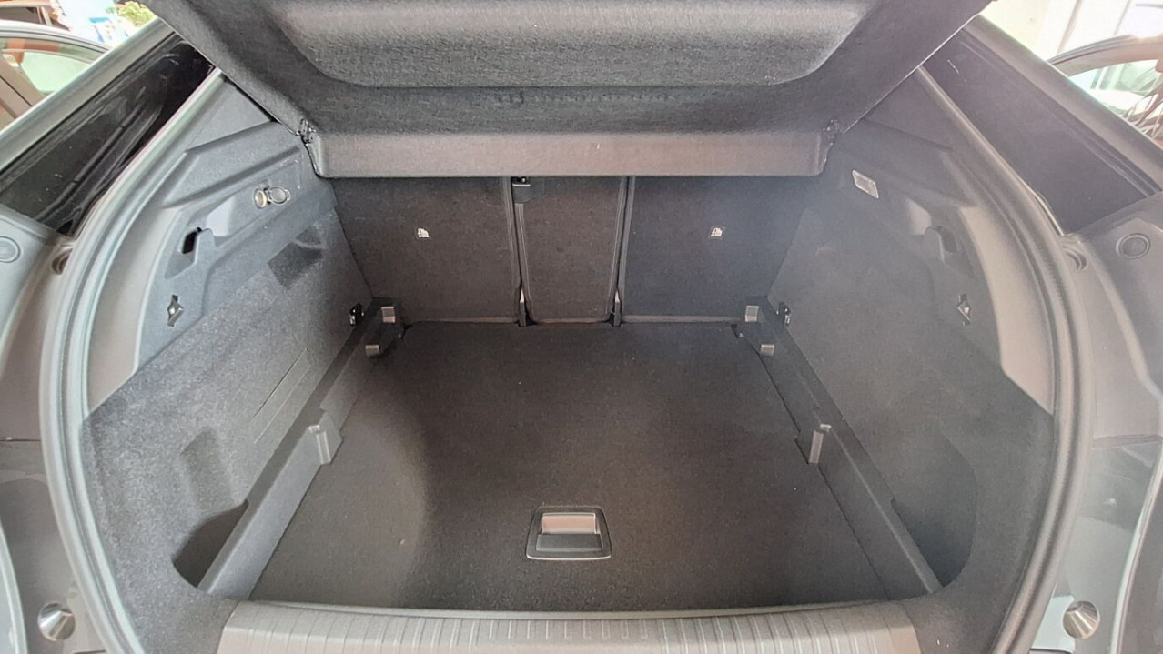NEW 3008 GT Hybrid 145k e-DCS6 (MHEV) (MYC2)