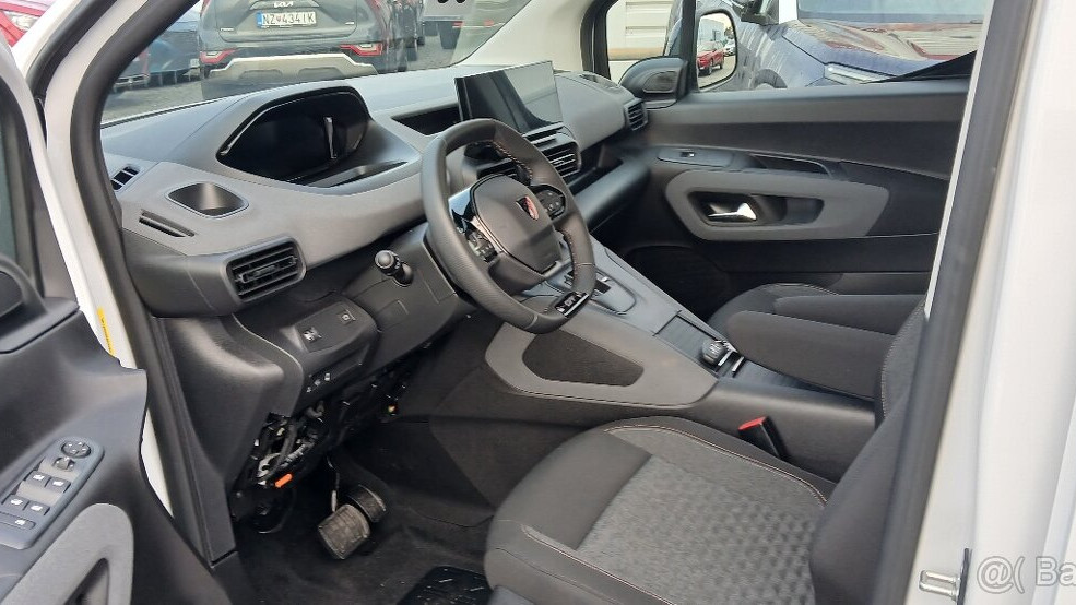 Peugeot RIFTER LONG GT 1,5 BlueHDi 130k EAT8 7 miest