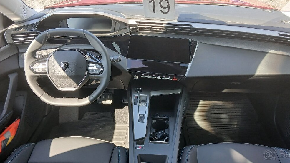 Peugeot 308 ALLURE  BlueHDi 130k EAT8 (MYD2)